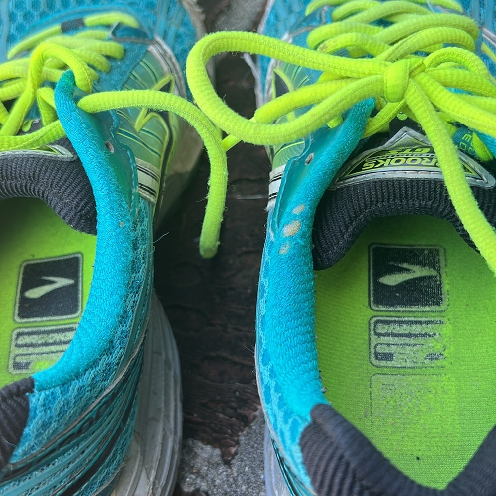 Brooks Adrenaline GTS 14 blue & green sneakers Size 9 - Picture 9 of 10